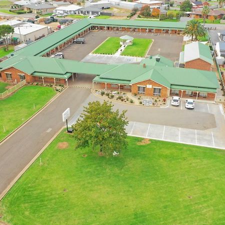 Leeton Heritage Motor Inn Экстерьер фото