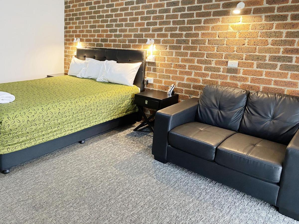 Leeton Heritage Motor Inn Экстерьер фото